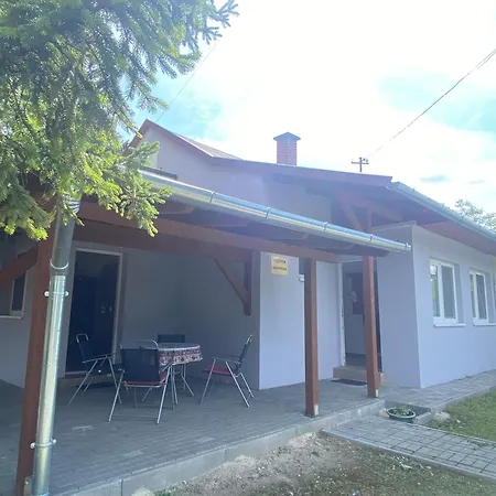 Eszter Vakantiehuis *