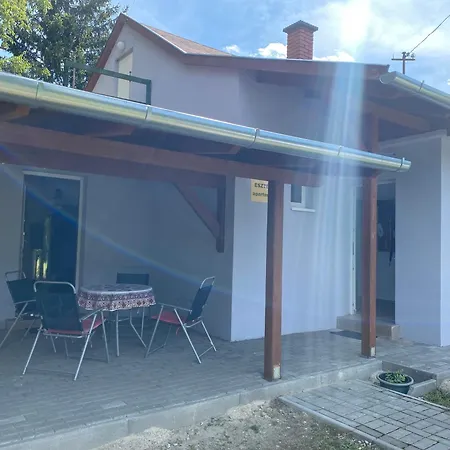 Vakantiehuis Eszter Balatonmáriafürdő