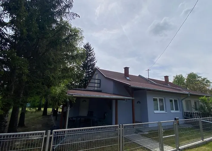 בית נופש Eszter Balatonmáriafürdő