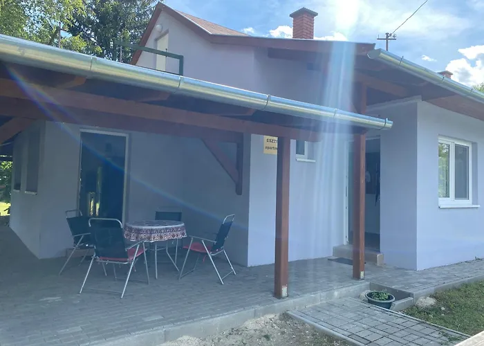 בית נופש Eszter Balatonmáriafürdő